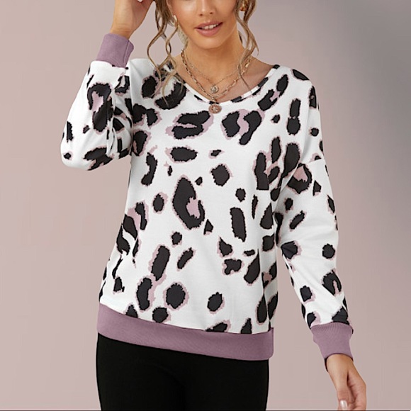 LEOPARD PRINT SWEATSHIRT - Picture 3 of 9